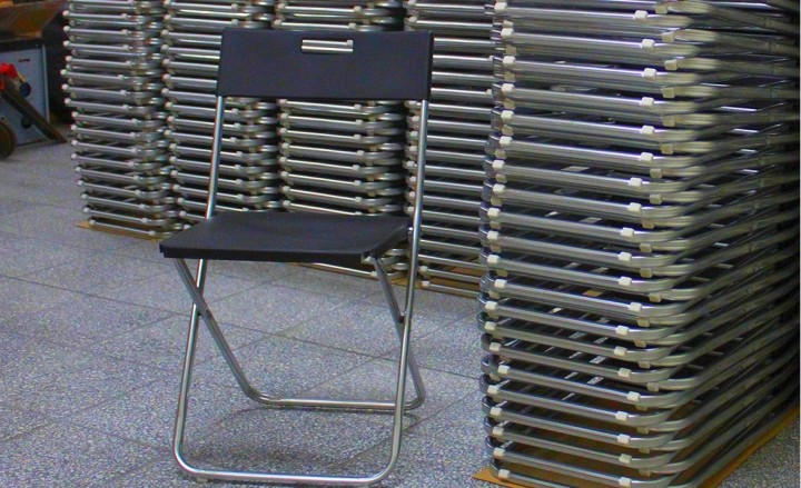 Plastikowe krzesła